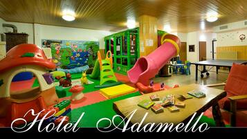Children’s play area – indoor