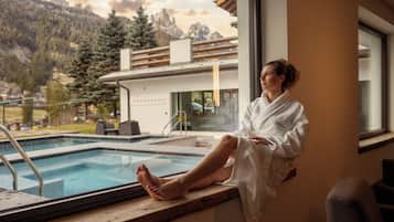 Salas de tratamientos para parejas, sauna, bañera de hidromasaje