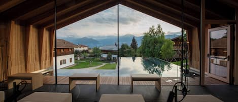 Indoor pool, outdoor pool