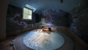 室內 Spa 池