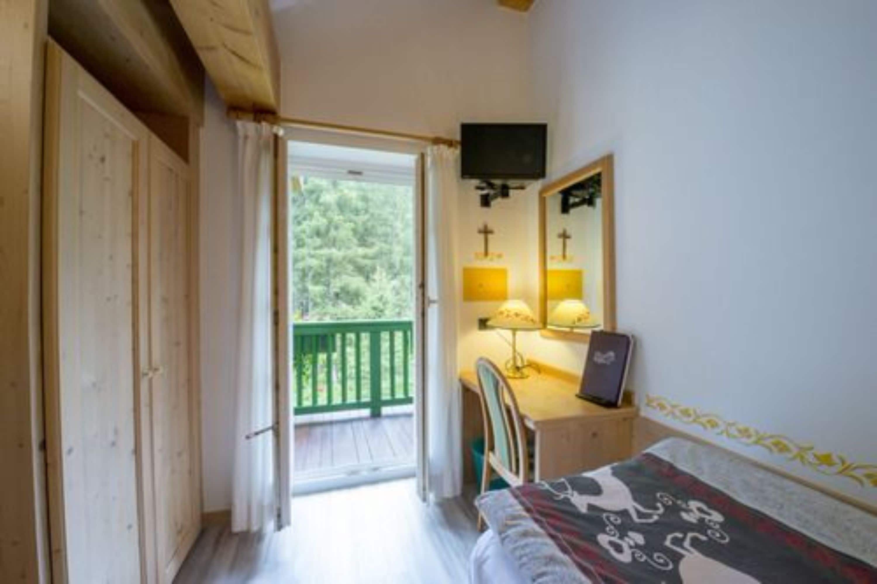 panoramic single room | 1 bedroom, premium bedding, down duvets, memory-foam beds