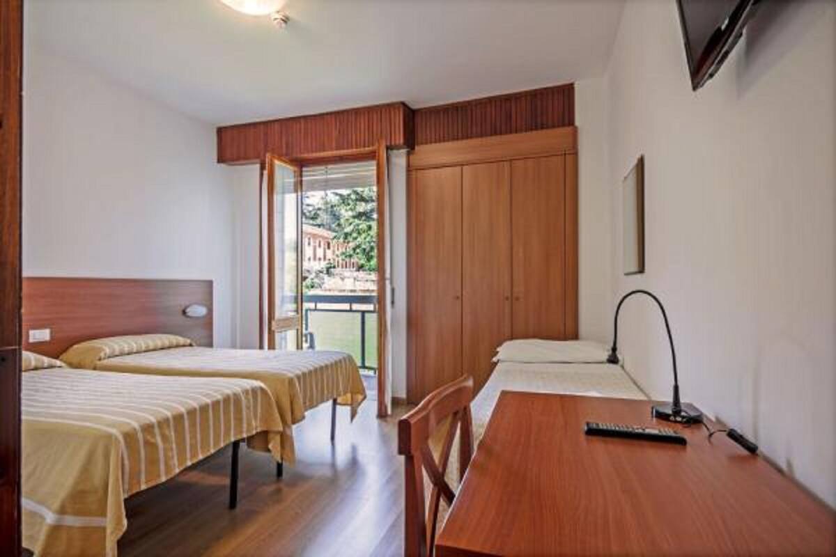 Basic Triple Room | In-room safe, desk, cribs (surcharge), WiFi (surcharge)