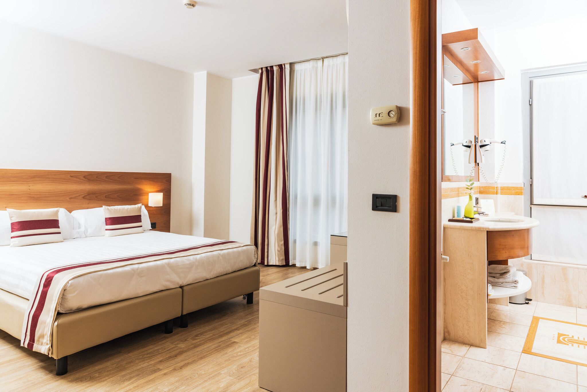 minibar, in-room safe, individually furnished, desk