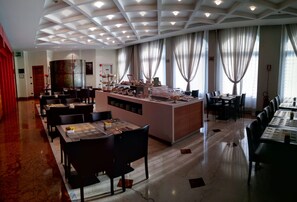 Daily buffet breakfast (EUR 15 per person)