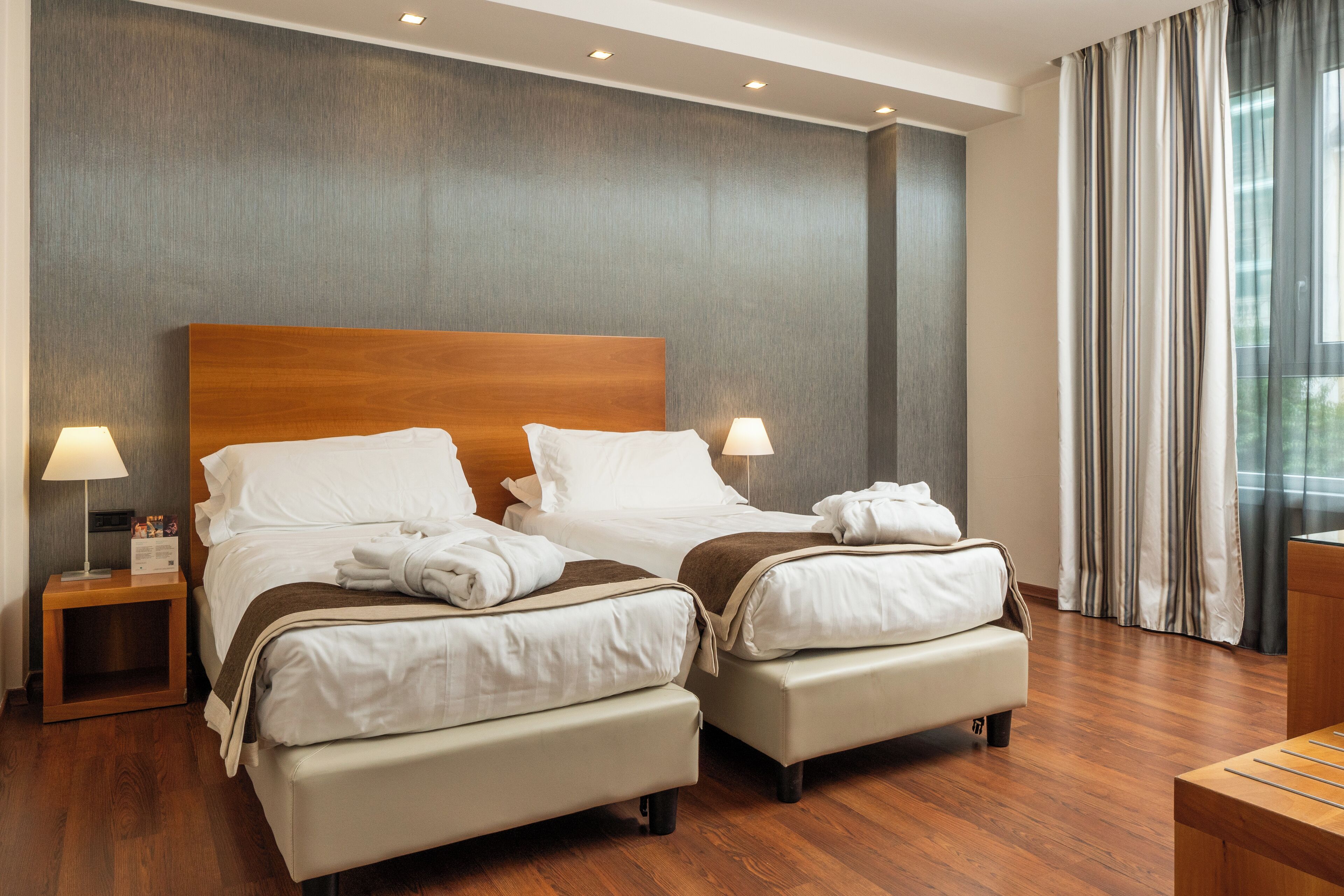 minibar, in-room safe, individually furnished, desk