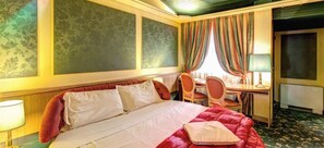 Superior Double Room | Minibar, in-room safe, desk, soundproofing