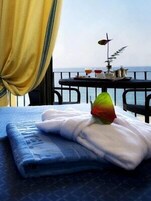 Minibar, una cassaforte in camera, una scrivania, insonorizzazione