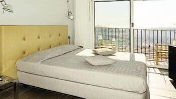 Minibar, in-room safe, desk, soundproofing