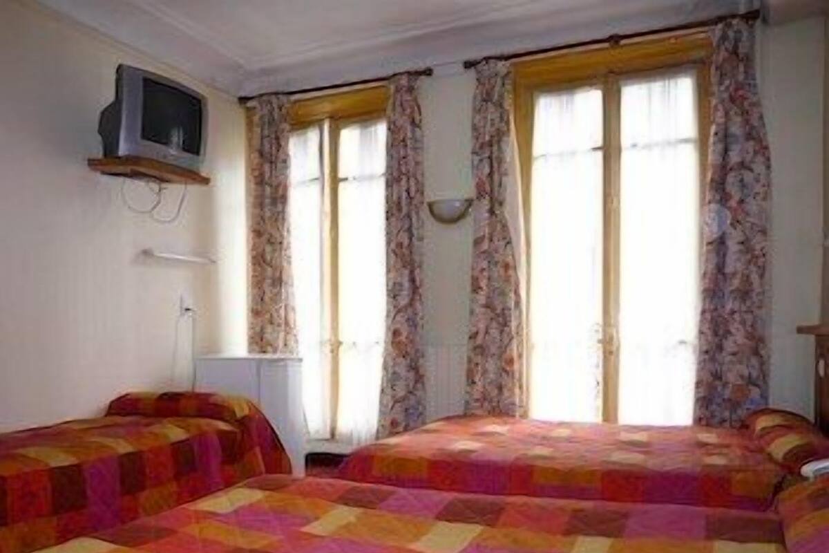 In-room safe, soundproofing, free WiFi