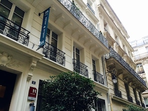 View from property - Adele & Jules (Paris)