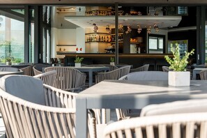 Bar (on property) - Ideal Park (Laives)