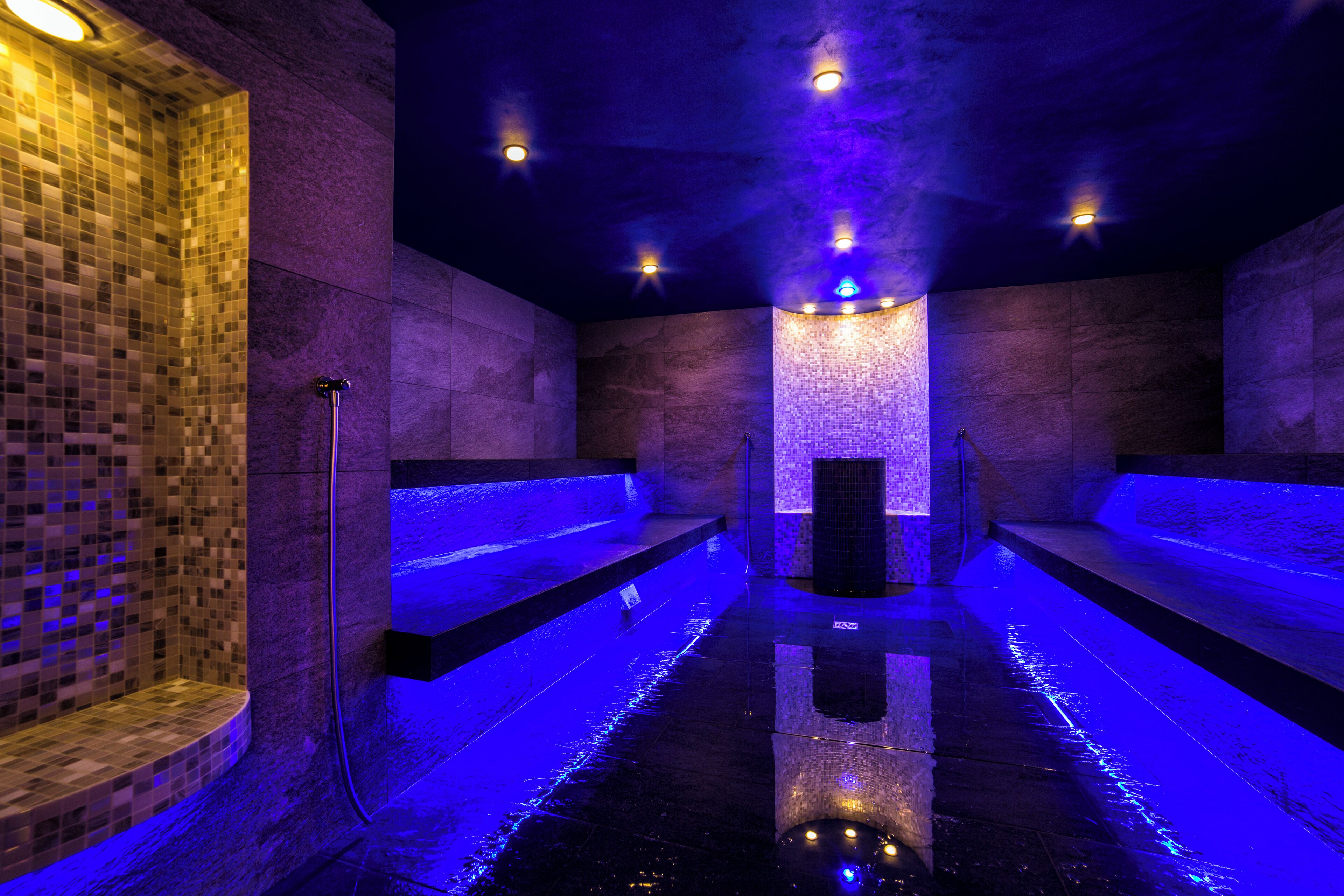 Behandlingsrum til par, sauna, boblebad, kropsbehandlinger