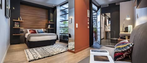 Deluxe Room | Frette Italian sheets, premium bedding, pillowtop beds, in-room safe