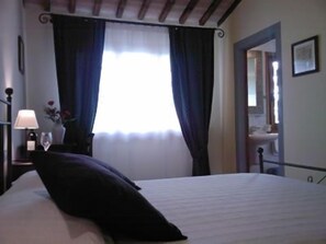 Coffres-forts dans les chambres, bureau, Wi-Fi gratuit