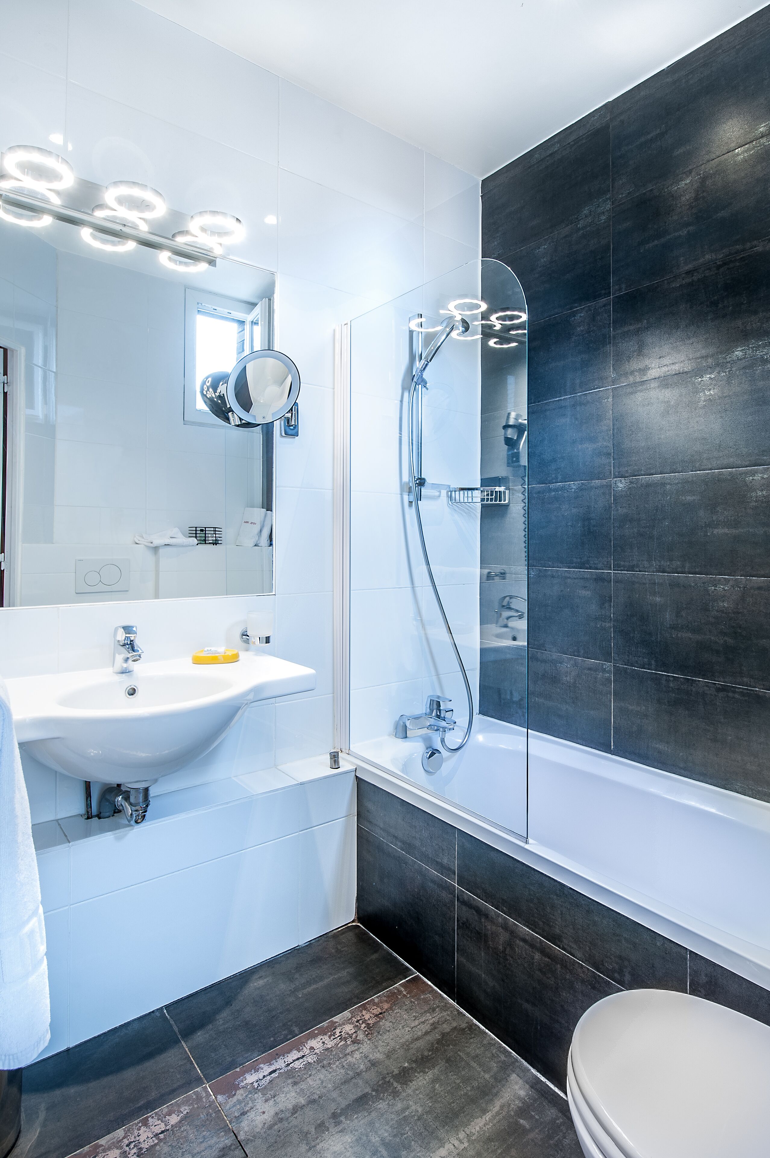 comfort room | bathroom | free toiletries, hair dryer, towels