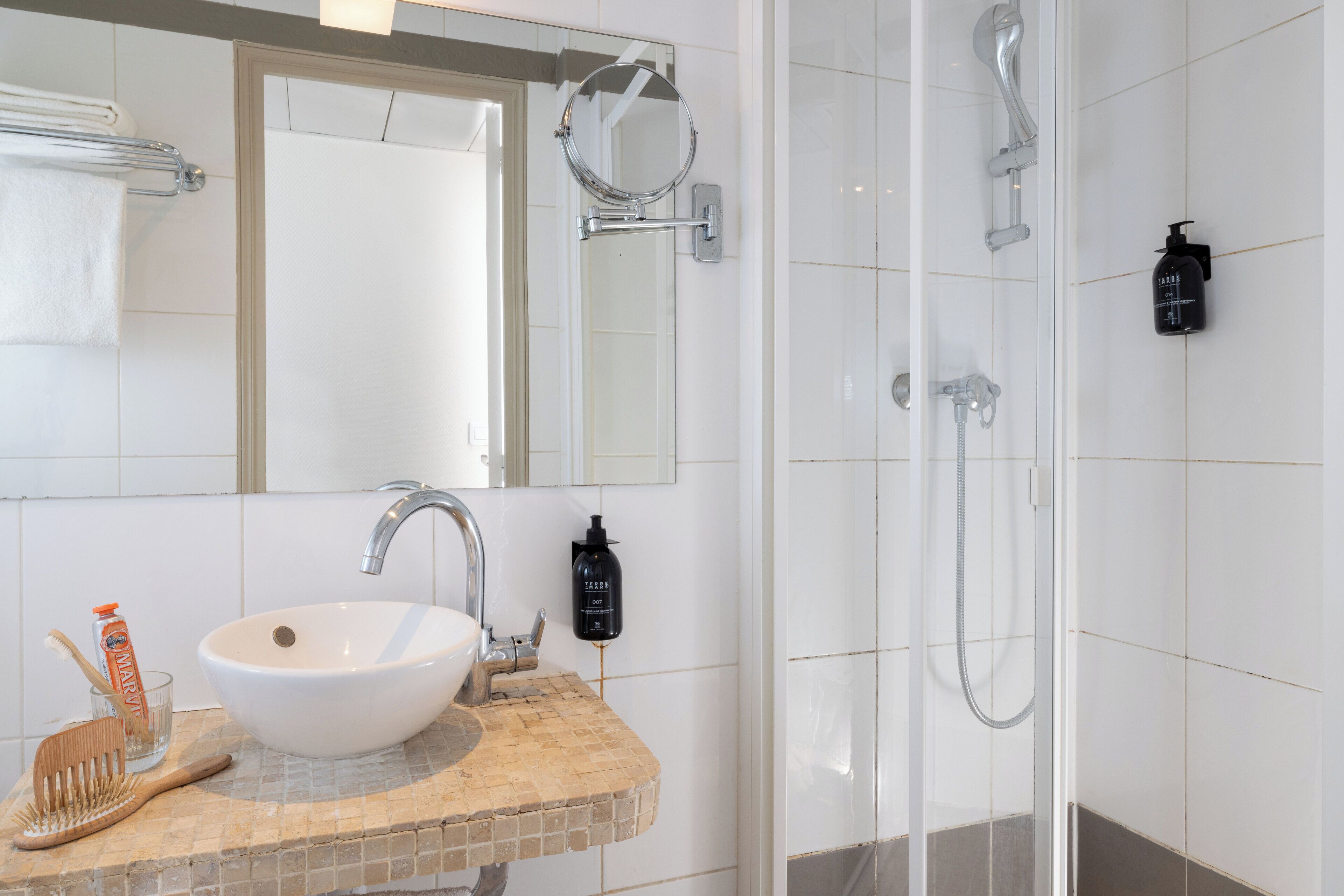 triple room | bathroom | hair dryer, towels