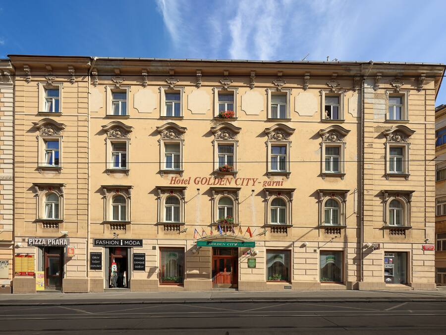 Fachada de la propiedad