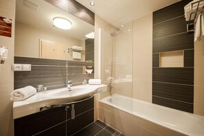 Kylpyhuone | Ilmaiset hygieniatuotteet, pyyhkeet