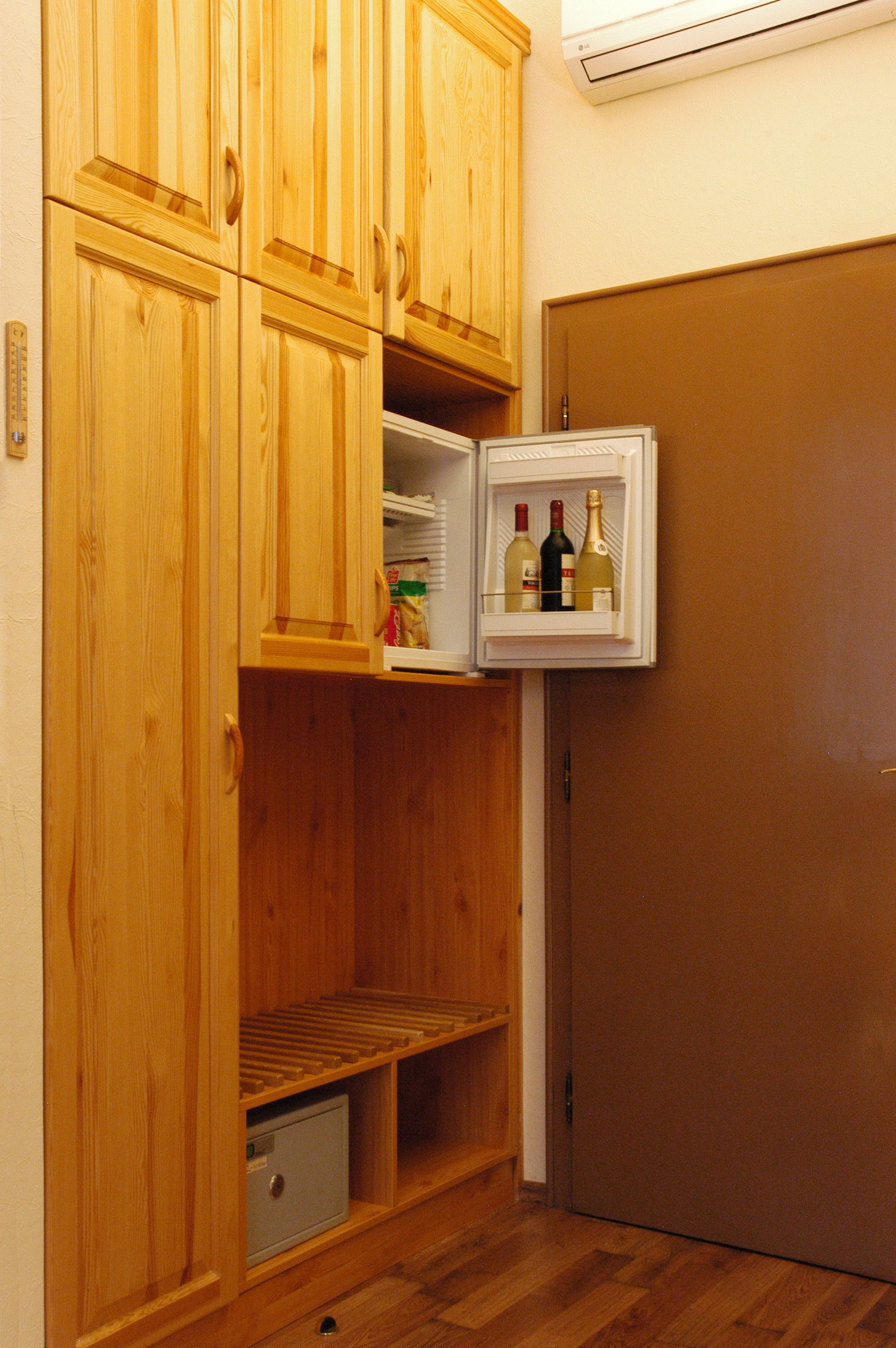 standard triple room | mini fridge