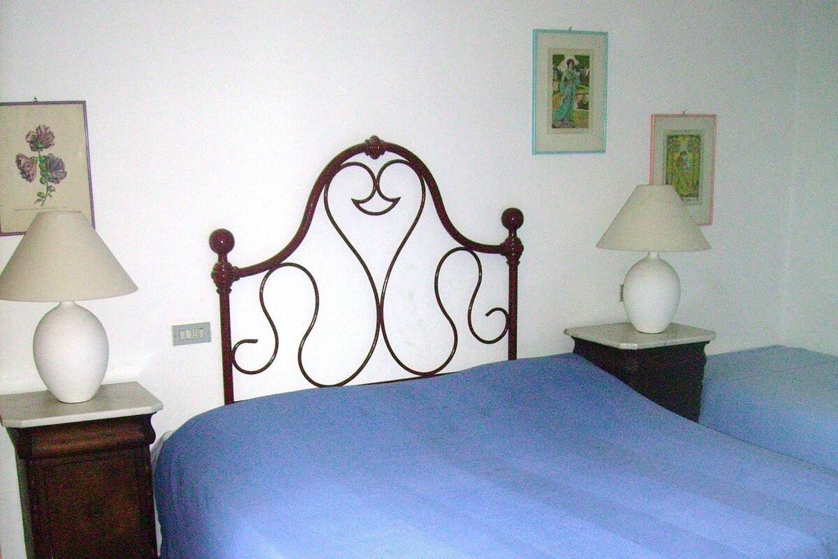 Double Room | Dilengkapkan perabot secara berasingan, meja