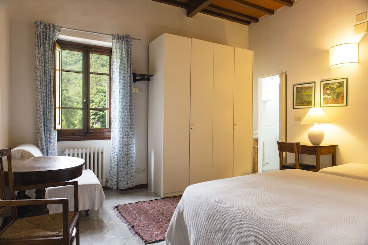 quadruple room | individually furnished, desk, rollaway beds, free wifi