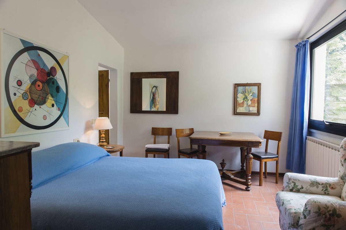 double room | individually furnished, desk, rollaway beds, free wifi