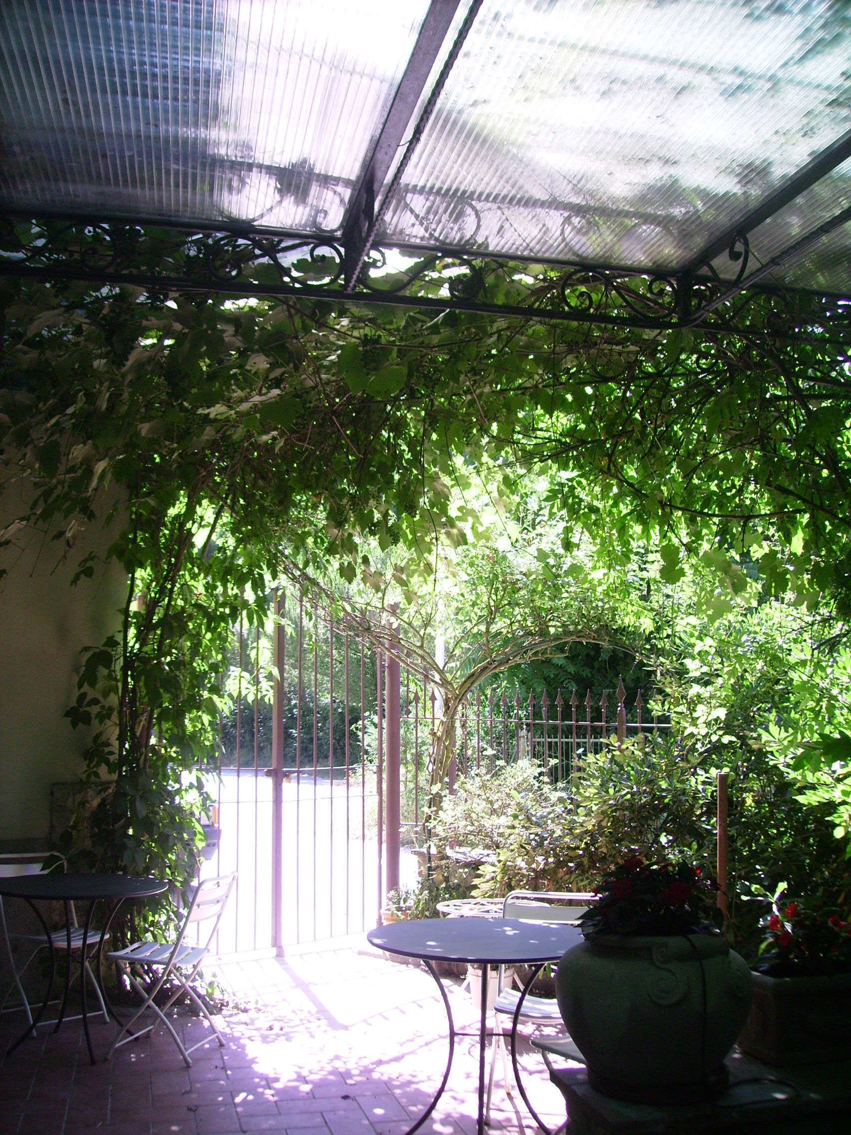 breakfast, lunch, dinner served; regional cuisine, garden views