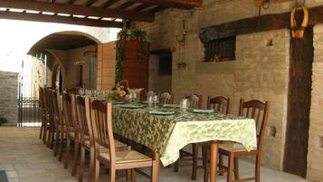 Frühstück und Abendessen