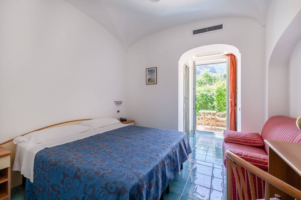 Minibar, in-room safe, desk, soundproofing