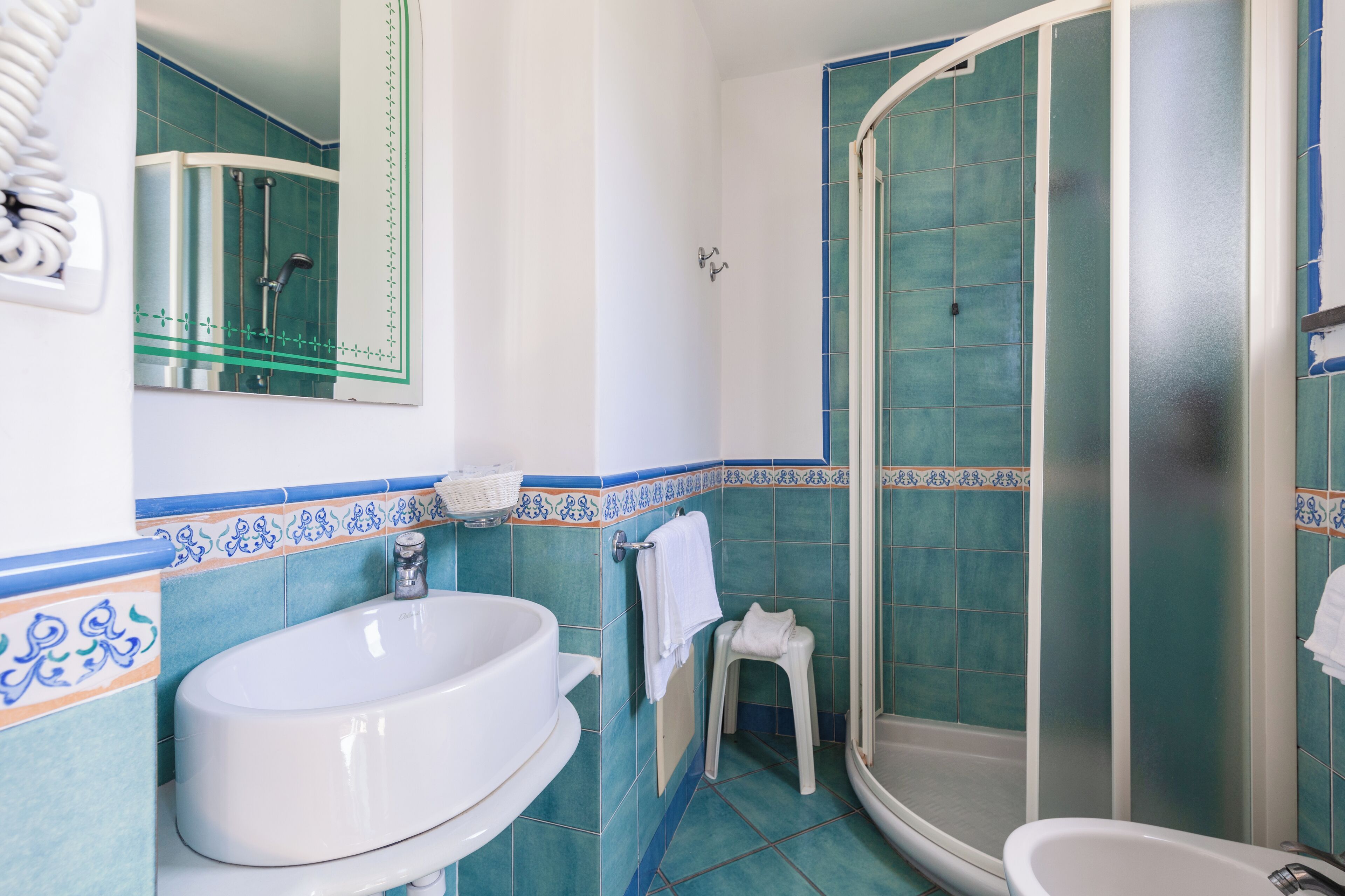 double room | bathroom | shower, hair dryer, towels