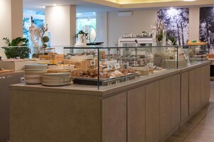 Tägliches inbegriffenes Frühstücksbuffet
