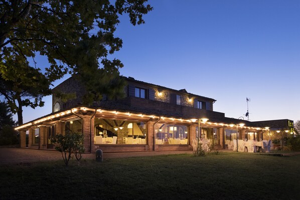 Front of property – evening/night