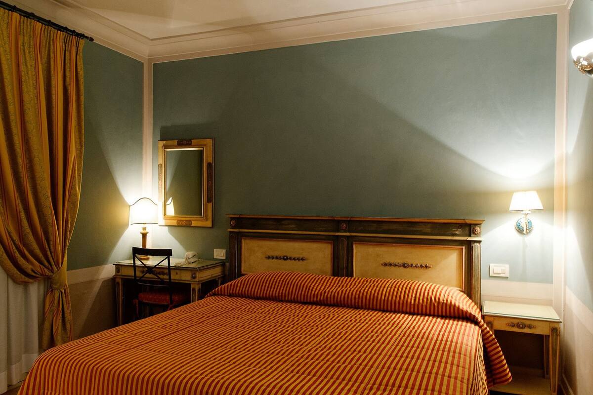 Habitación Business doble de uso individual, 1 habitación, baño privado, vistas a la montaña