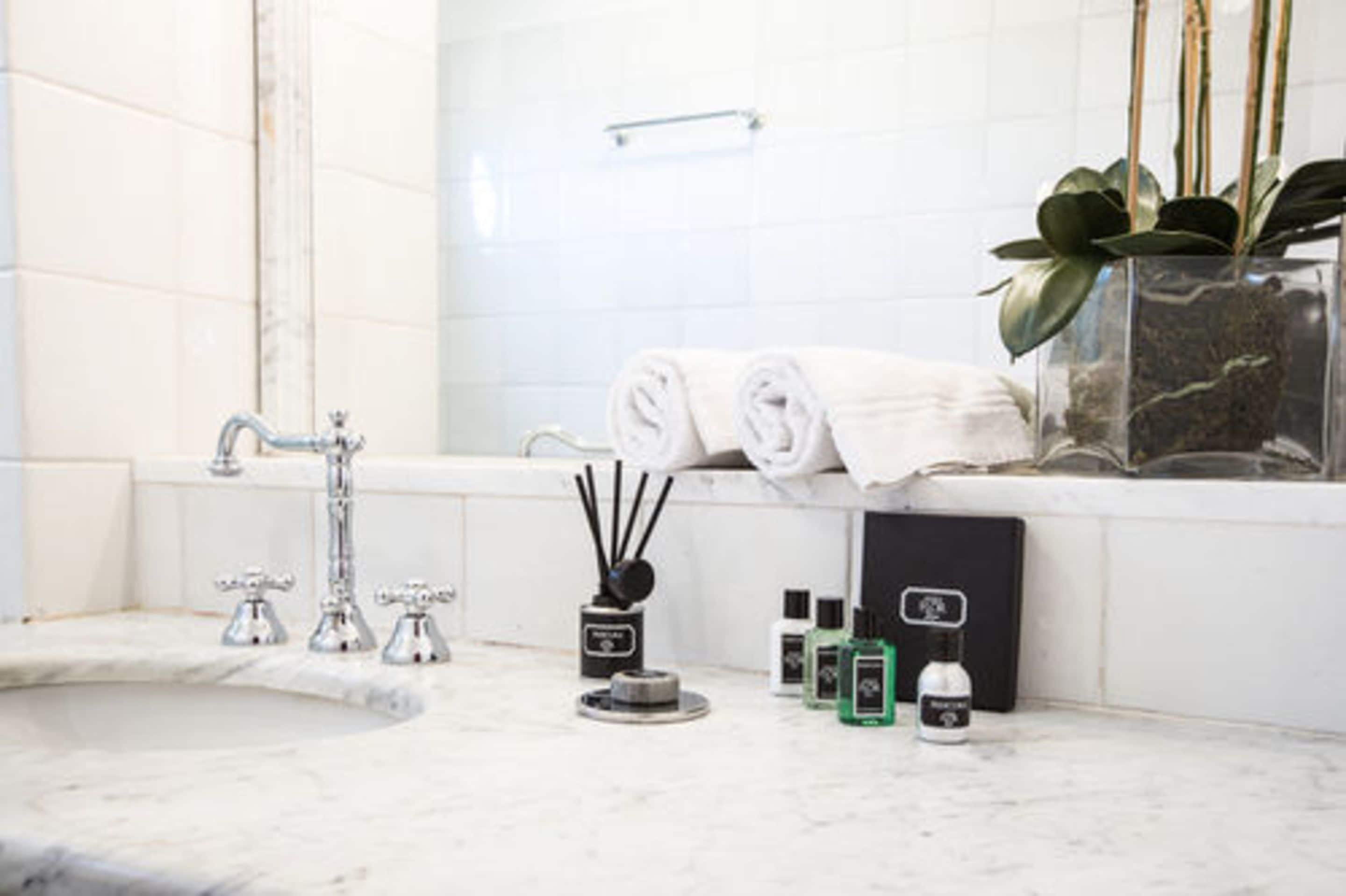 shower, free toiletries, hair dryer, slippers