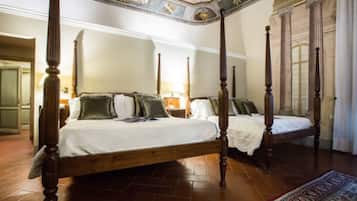 Junior Suite Quadruple | Minibar, una cassaforte in camera, con stile personalizzato