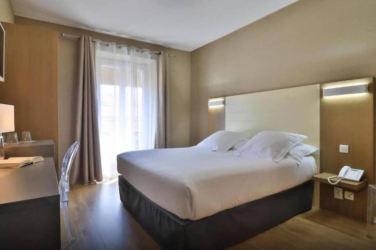 Premium bedding, Select Comfort beds, minibar, in-room safe