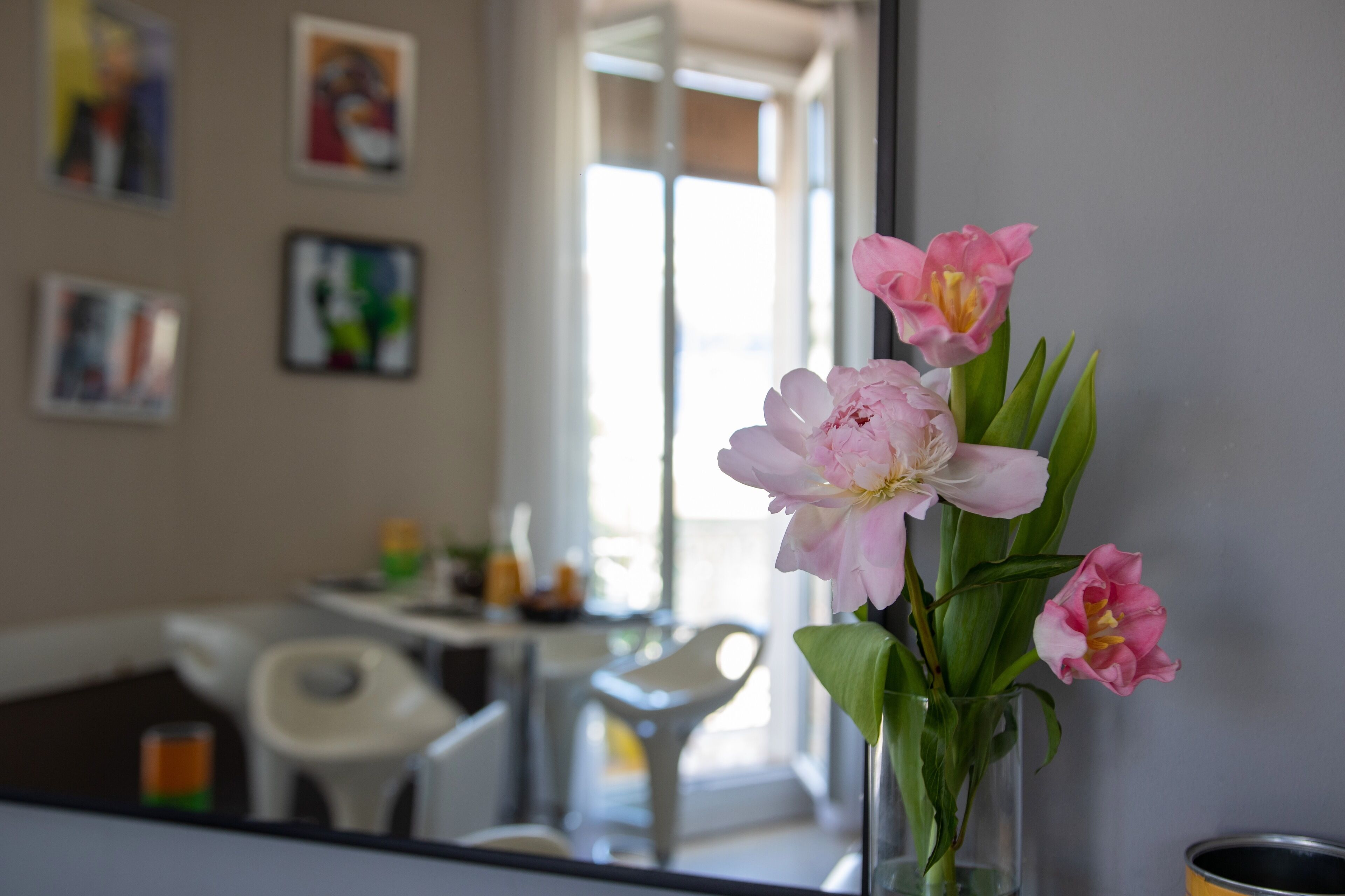 daily continental breakfast (eur 11 per person)