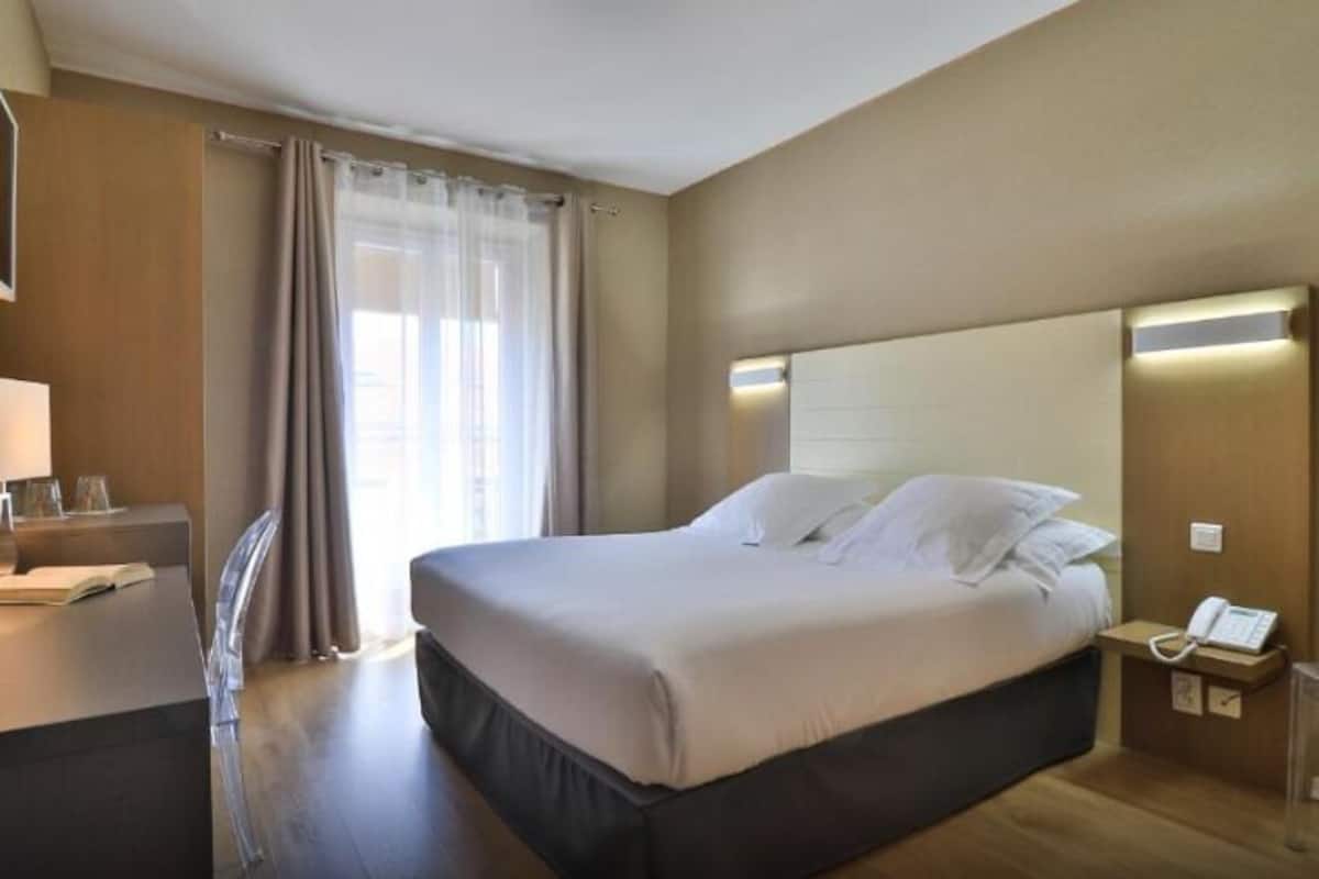 Comfort Double Room | Premium bedding, Select Comfort beds, minibar, in-room safe