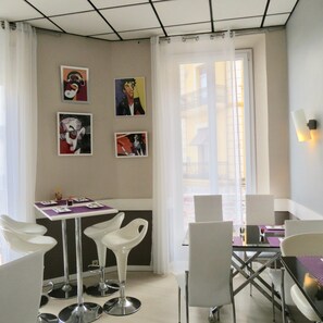 Business center - Hotel Amirauté (Cannes)
