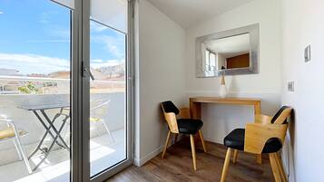 Habitación triple | Terraza o patio