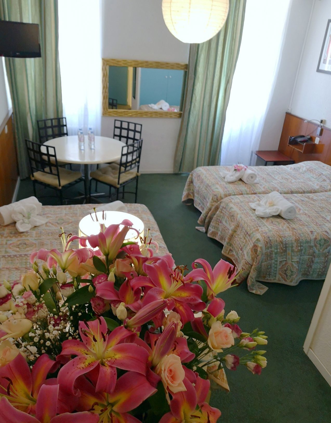 Premium bedding, soundproofing, iron/ironing board, free WiFi