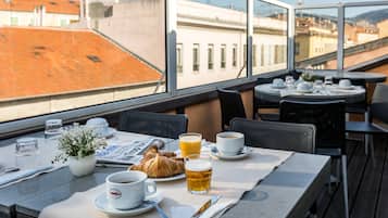 Daily buffet breakfast (EUR 20 per person)