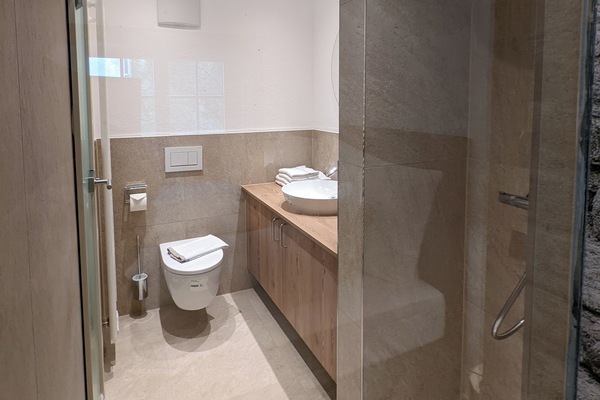Superior Double Room | Bathroom
