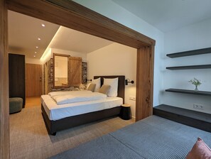 Bureau, fer et planche à repasser, Wi-Fi gratuit, draps fournis