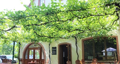 Hotel-Weingut KarlsmĂŒhle