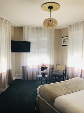 Coffres-forts dans les chambres, bureau, chambres insonorisées