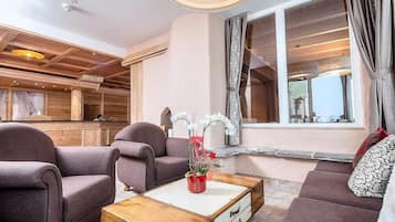 Khu tiếp khách ở sảnh