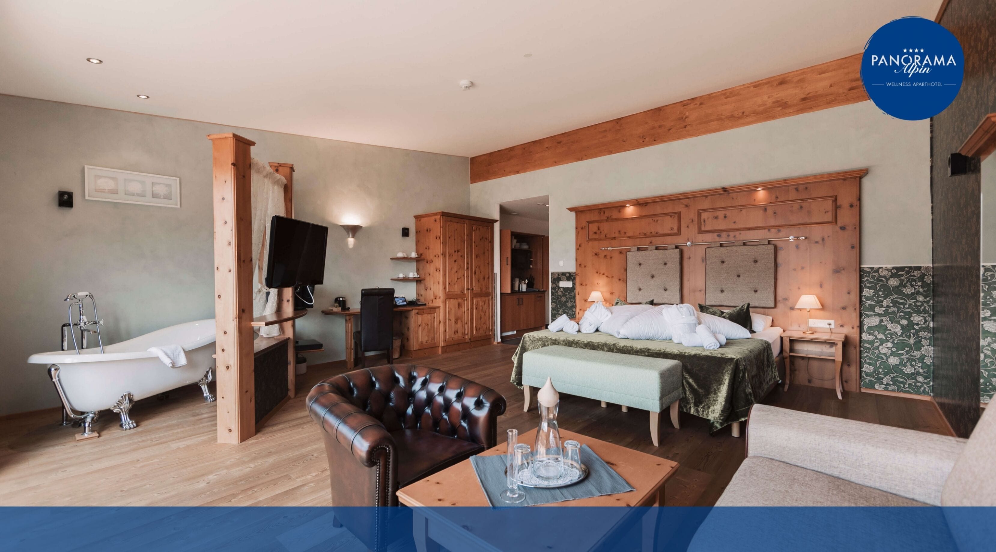 Romantic Studio, 1 Queen Bed with Sofa bed, Sauna, Executive Level | In-room safe, individually decorated, individually furnished, desk