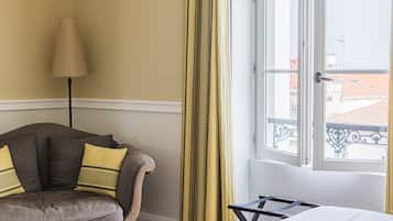 Egyptian cotton sheets, premium bedding, in-room safe