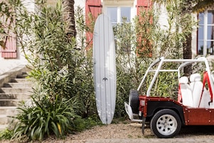 Surfing/boogie boarding